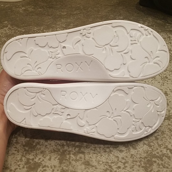 Roxy Slip on Sneakers - Picture 4 of 9